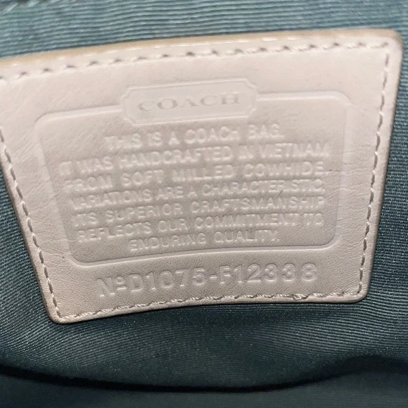 Authentic COACH chelsea bag in taupe - Picture 12 of 12